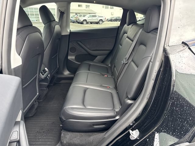 Used 2024 Tesla Model Y Long Range AWD/4WD image 16