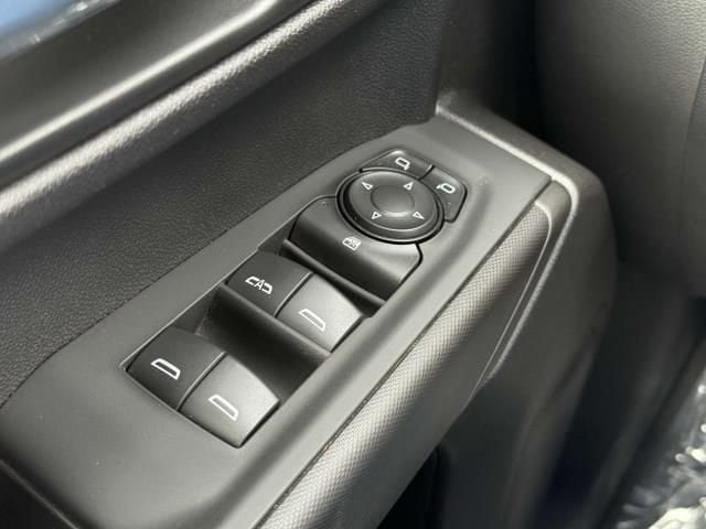 Used 2024 Chevrolet Silverado 1500 Custom Trail Boss w/ LPO, Dark Essentials Package image 18
