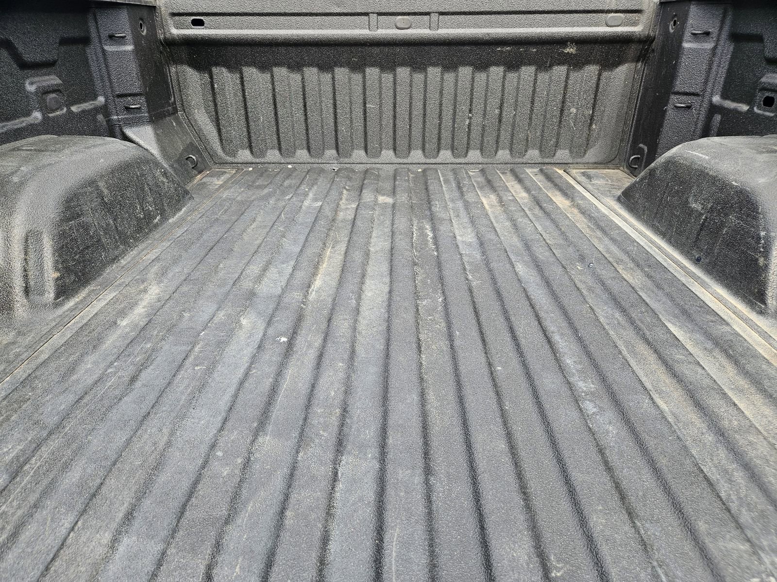 Used 2021 Chevrolet Silverado 1500 LT AWD/4WD image 32
