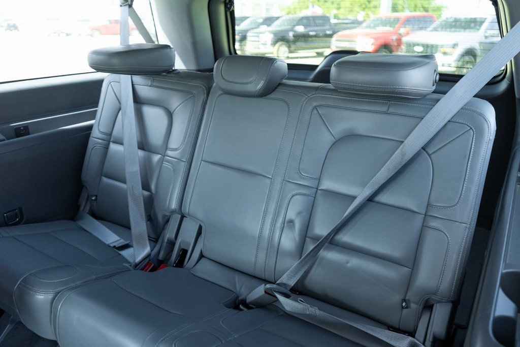 Used 2021 Lincoln Navigator L Reserve image 16