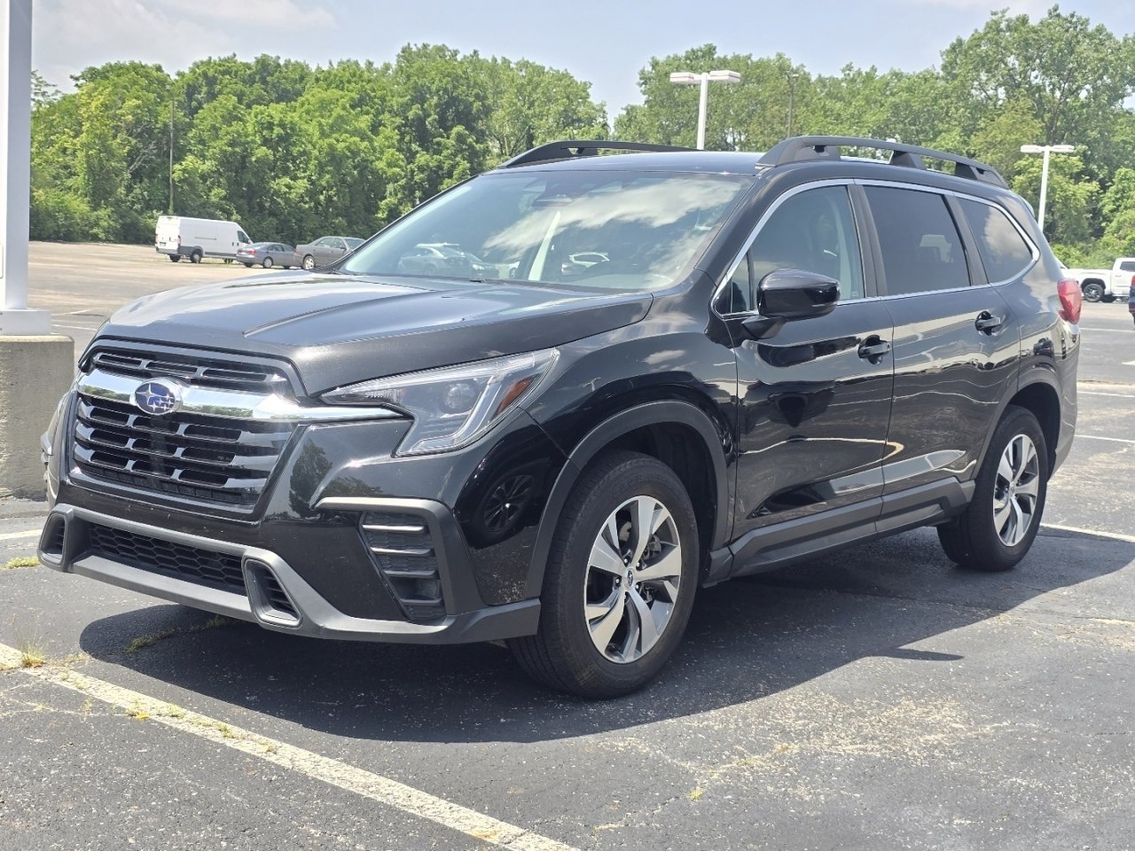 Used 2024 Subaru Ascent Premium w/ Convenience Package AWD/4WD image 3