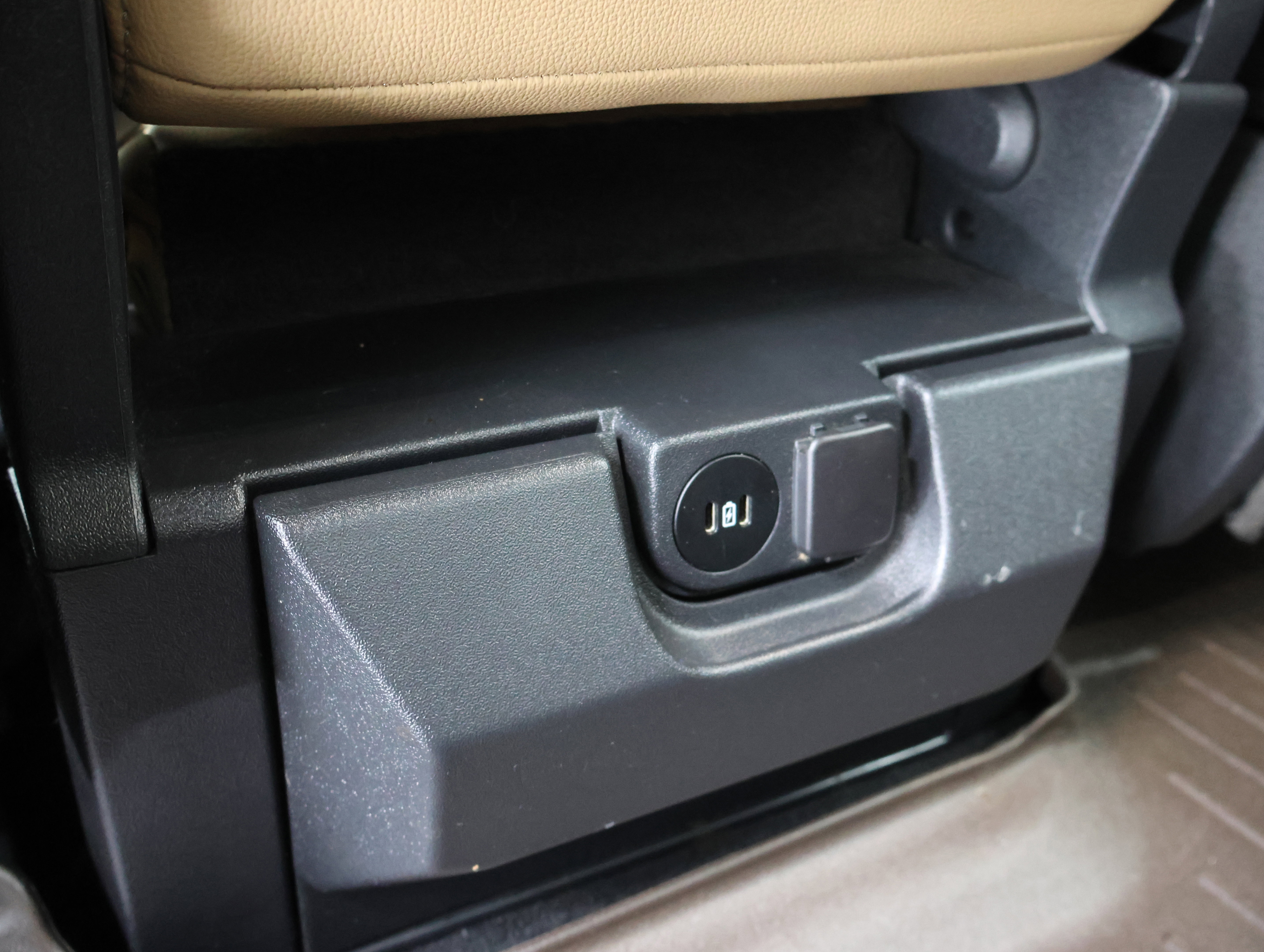 Used 2023 Ford F350 Lariat w/ FX4 Off-Road Package image 39