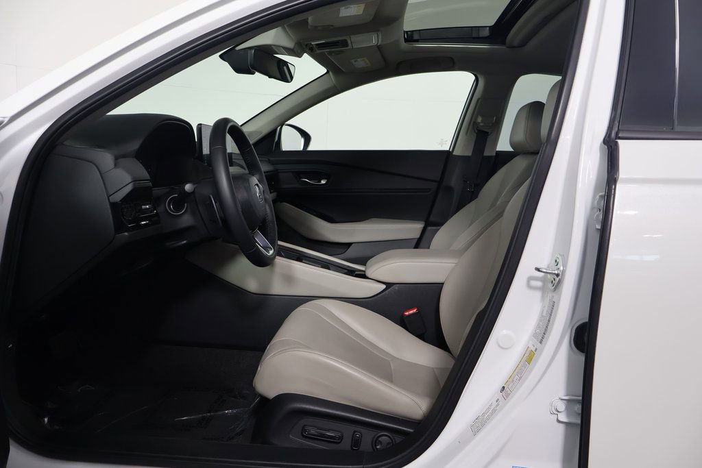 Used 2023 Honda Accord Touring image 10