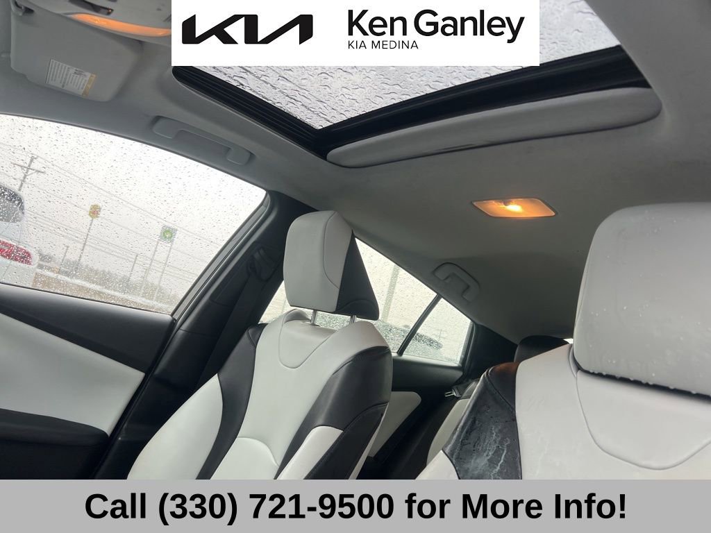 Used 2016 Toyota Prius Four w/ Advanced Technology Package image 41