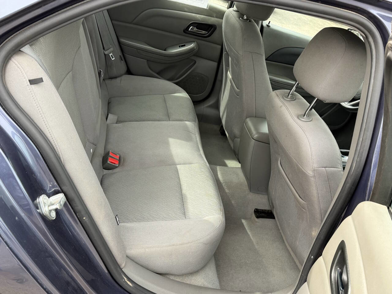 Used 2015 Chevrolet Malibu LS FWD image 16