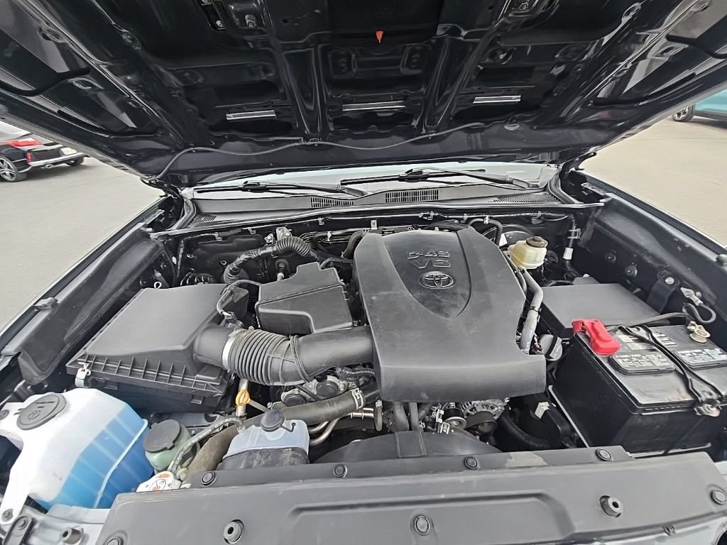 Used 2021 Toyota Tacoma TRD Sport AWD/4WD image 14