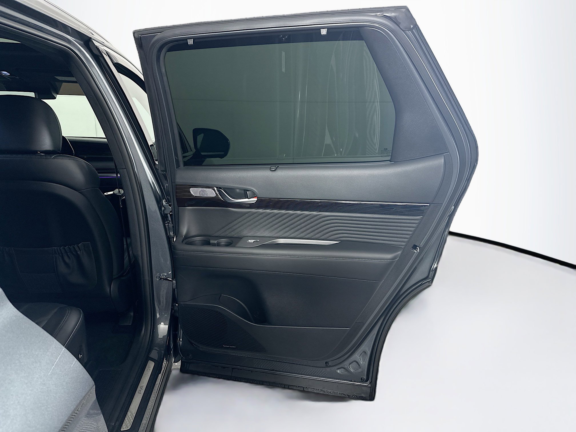 Used 2025 Hyundai Palisade Calligraphy image 33