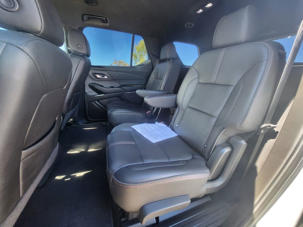 Used 2023 Chevrolet Traverse RS image 11