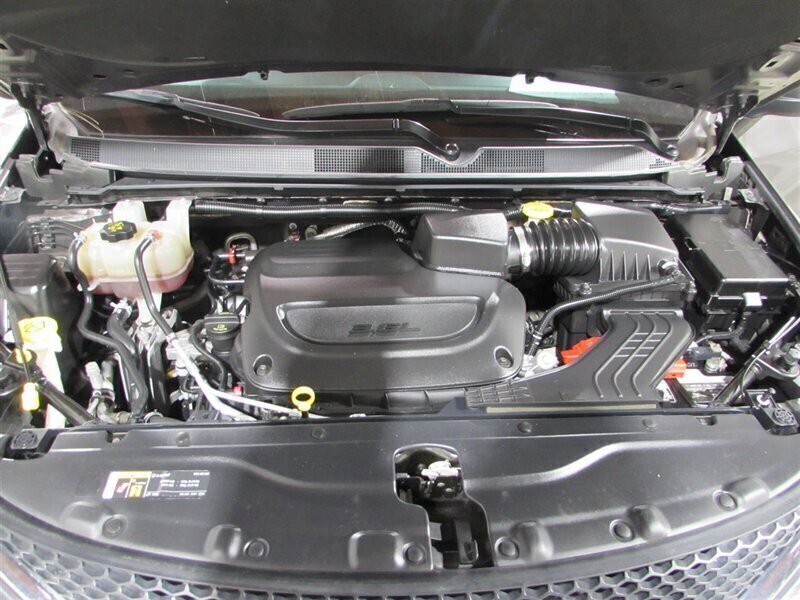 Used 2021 Chrysler Voyager Lxi image 77