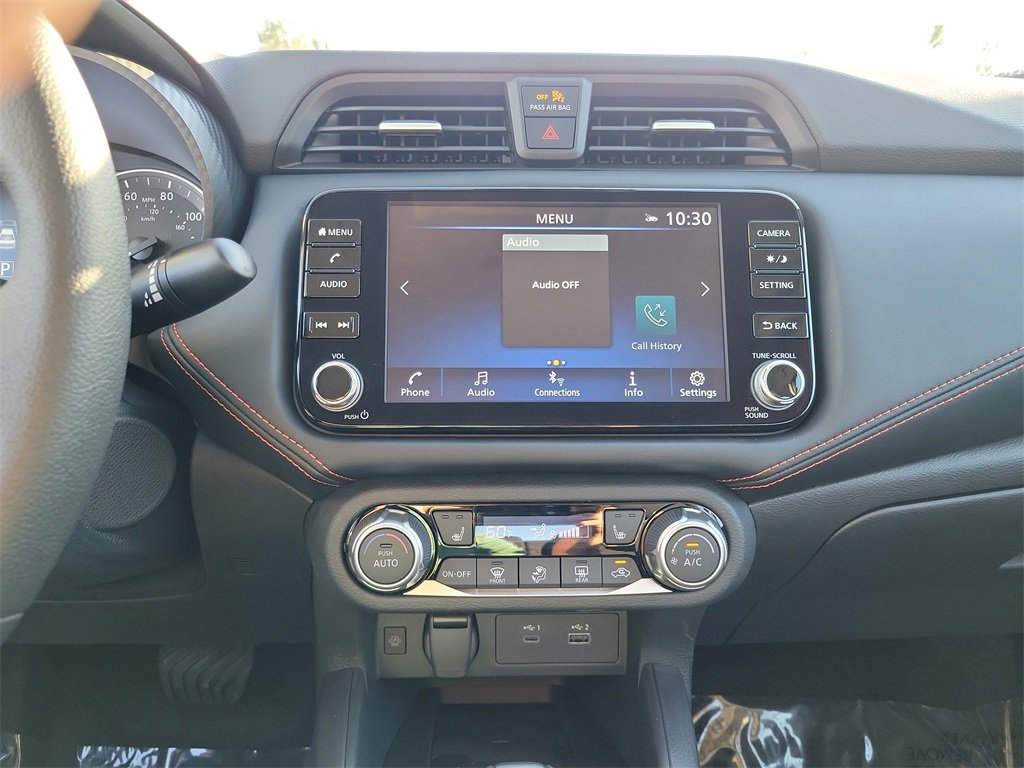 New 2025 Nissan Versa SR w/ Trunk Package image 8