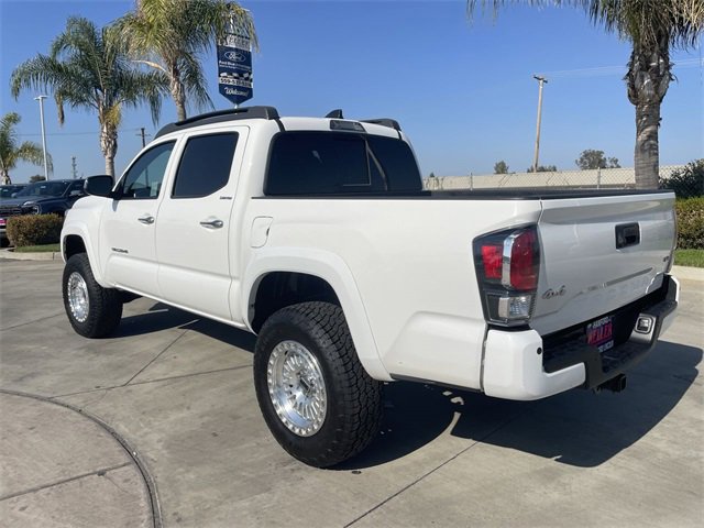 Used 2022 Toyota Tacoma Limited image 6