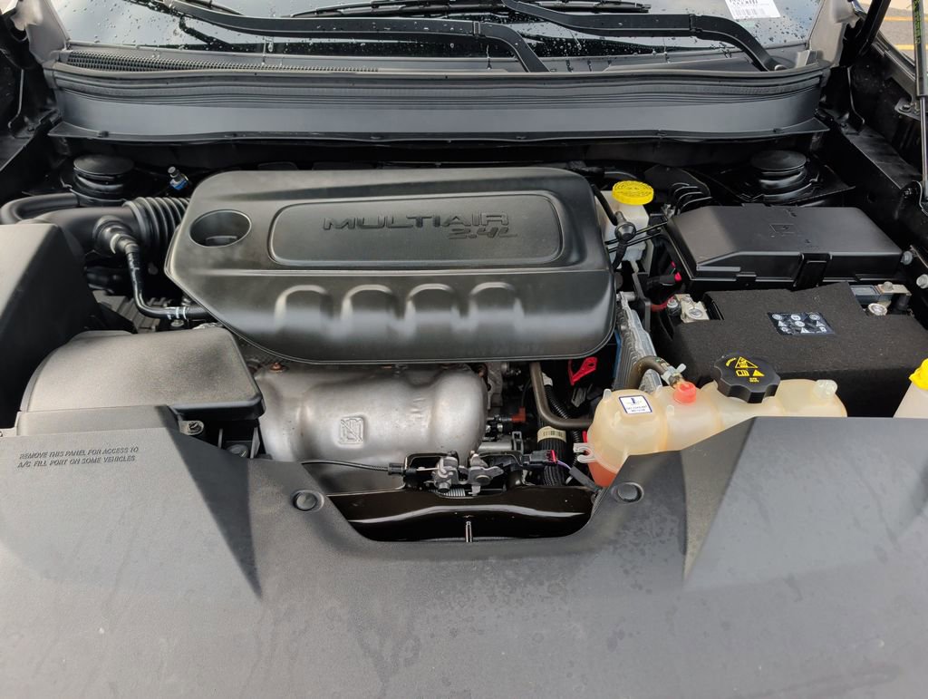 Used 2020 Jeep Cherokee Latitude Plus w/ Cold Weather Group image 22