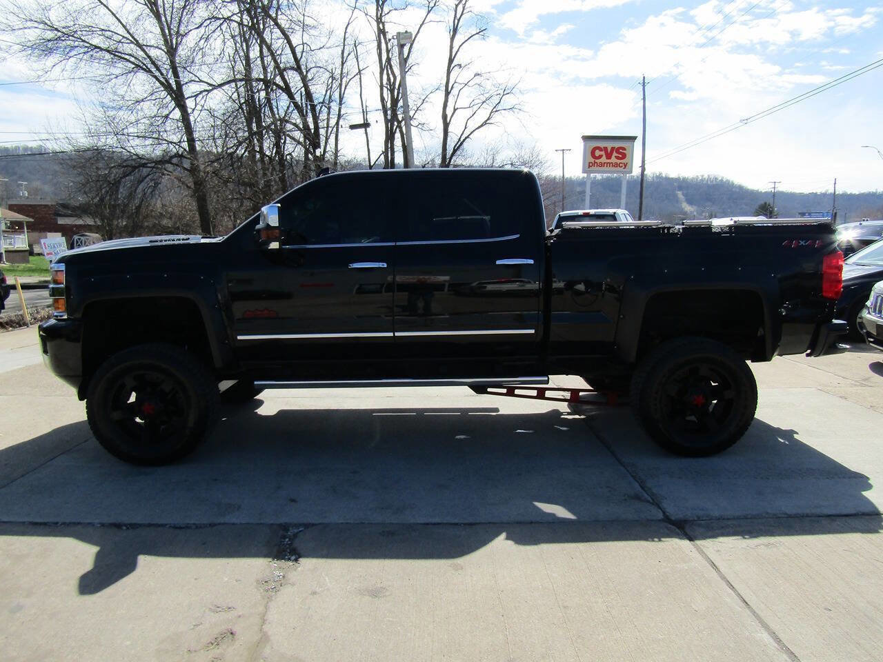 Used 2019 Chevrolet Silverado 2500 High Country w/ Duramax Plus Package image 4