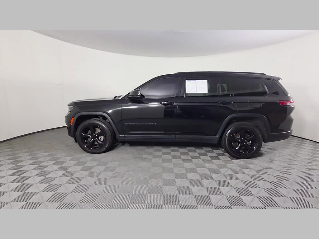 Used 2022 Jeep Grand Cherokee L Laredo RWD image 47