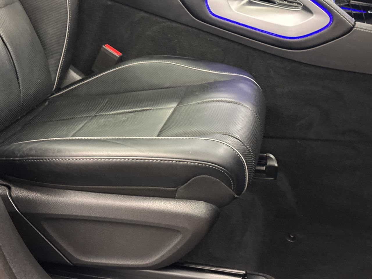 Used 2023 Mercedes-Benz GLS 580 4MATIC image 11