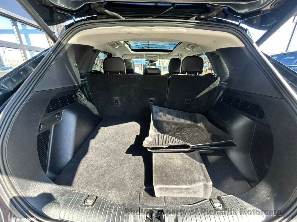 Used 2022 Ford Escape Titanium w/ Titanium Elite Package image 18