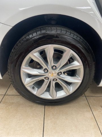 Used 2022 Chevrolet Malibu LT FWD image 33