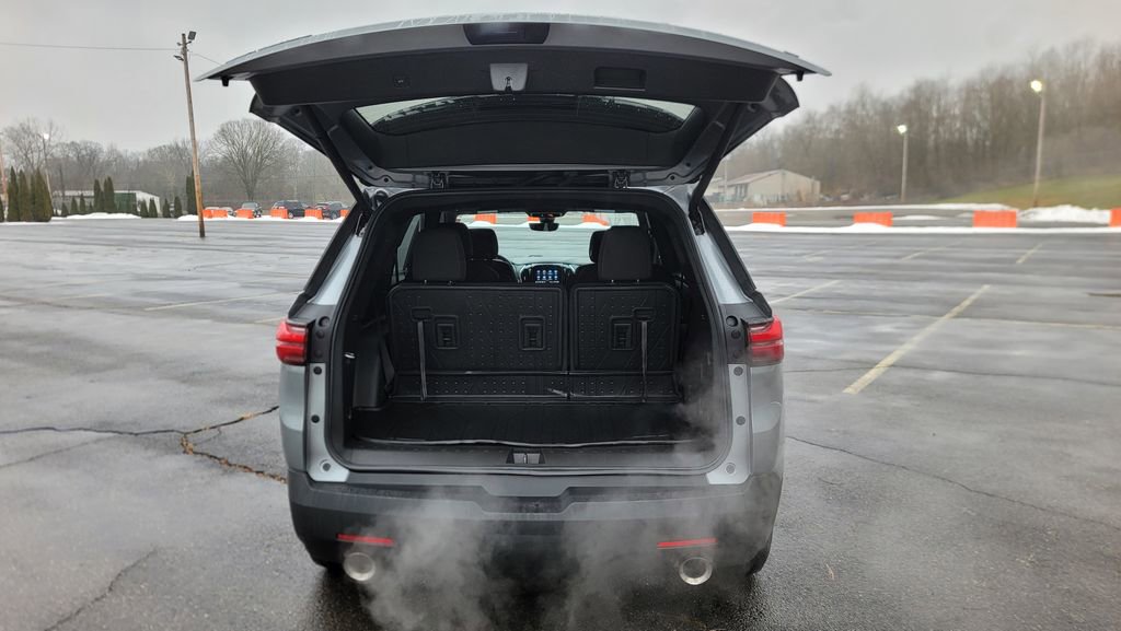 Used 2023 Chevrolet Traverse LT image 11