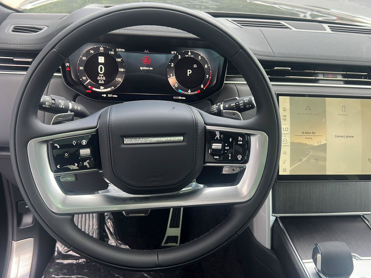 New 2026 Land Rover Range Rover Long Wheelbase SE AWD/4WD image 11