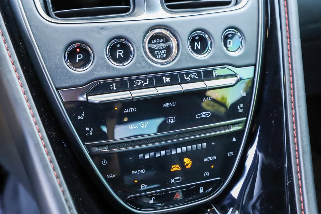 Used 2019 Aston Martin DBS Superleggera RWD image 28