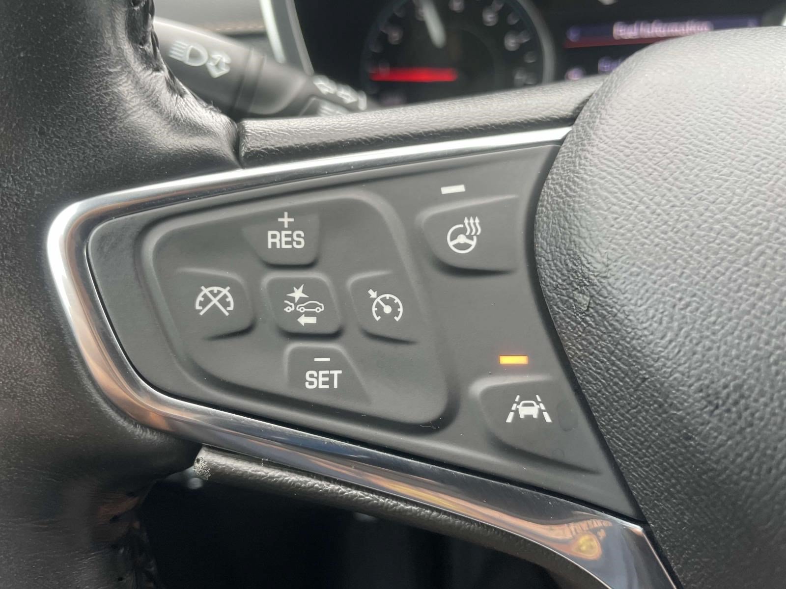 Used 2020 Chevrolet Equinox Premier FWD image 21