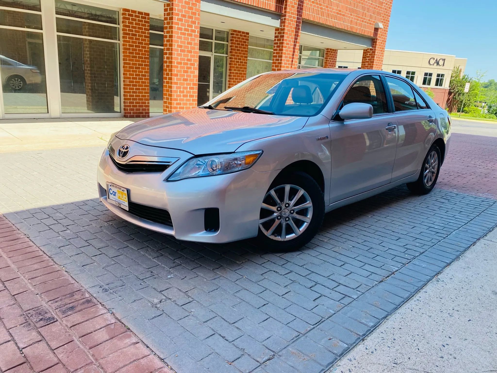 Used 2010 Toyota Camry Hybrid FWD image 3