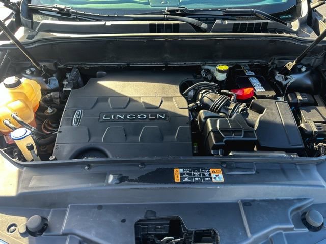 Used 2016 Lincoln MKX Premiere image 12