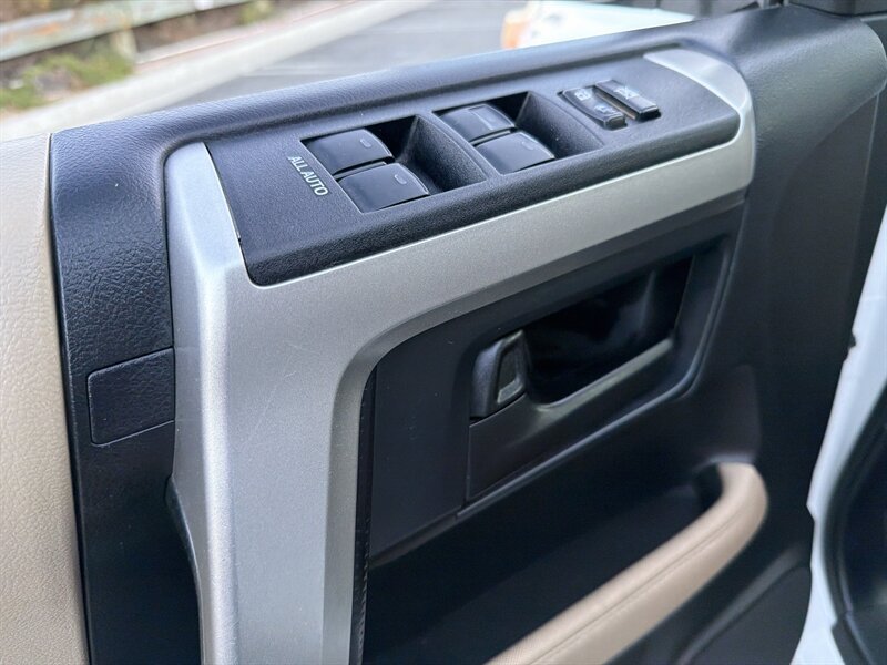 Used 2010 Toyota 4Runner SR5 AWD/4WD image 24