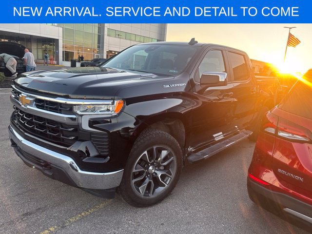 Used 2025 Chevrolet Silverado 1500 LT AWD/4WD image 19