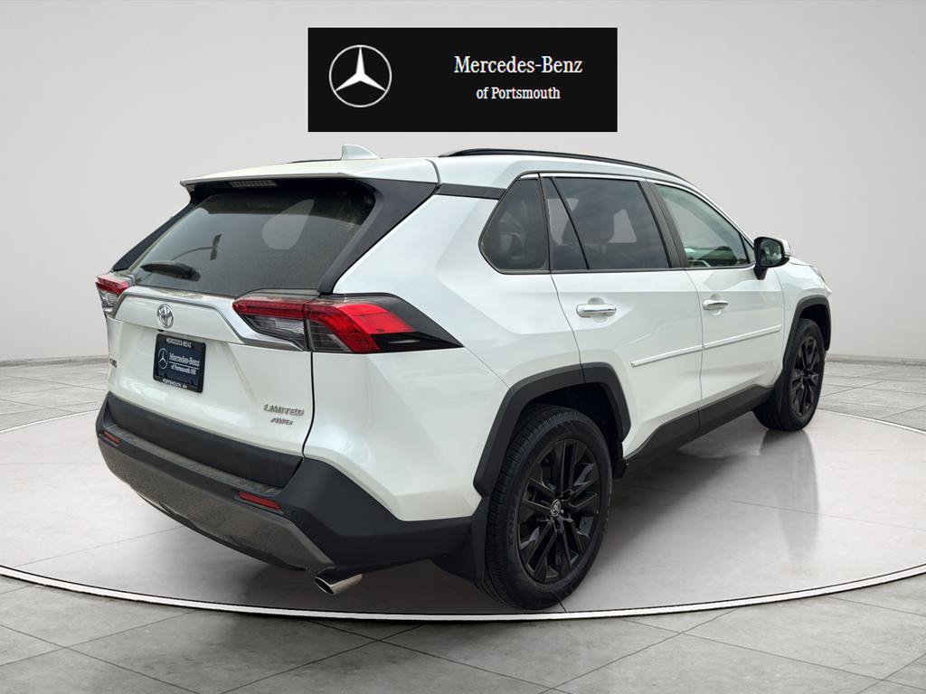 Used 2020 Toyota RAV4 Limited AWD/4WD image 5