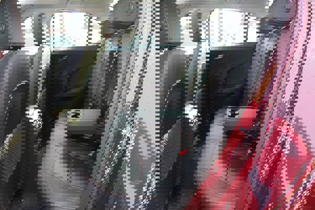 Used 2017 Jaguar XE Prestige image 25