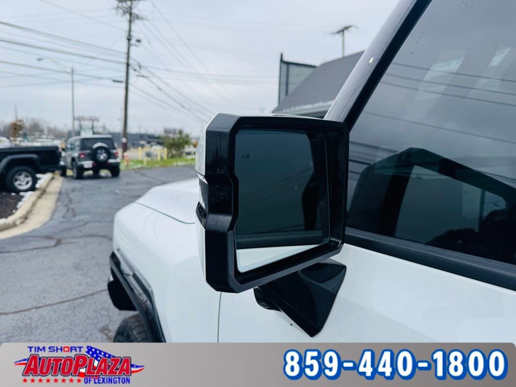 Used 2025 GMC Hummer EV 2X image 18