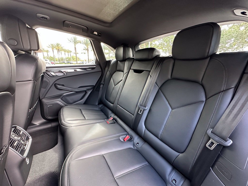 Used 2026 Porsche Macan S AWD/4WD image 39