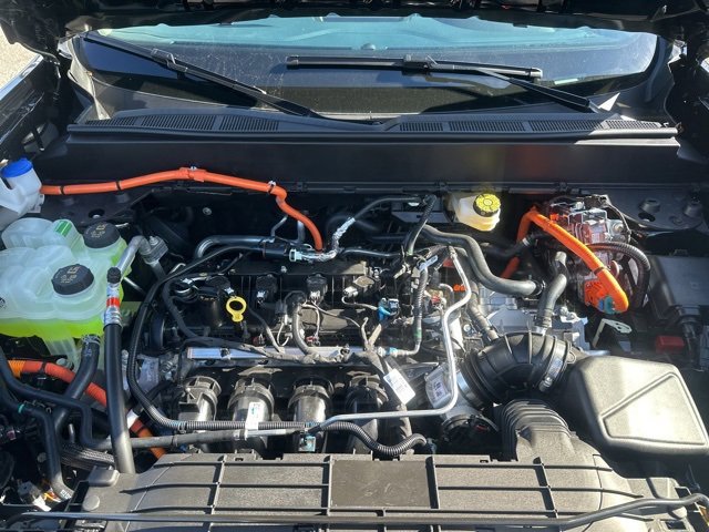 New 2025 Ford Maverick XL image 34