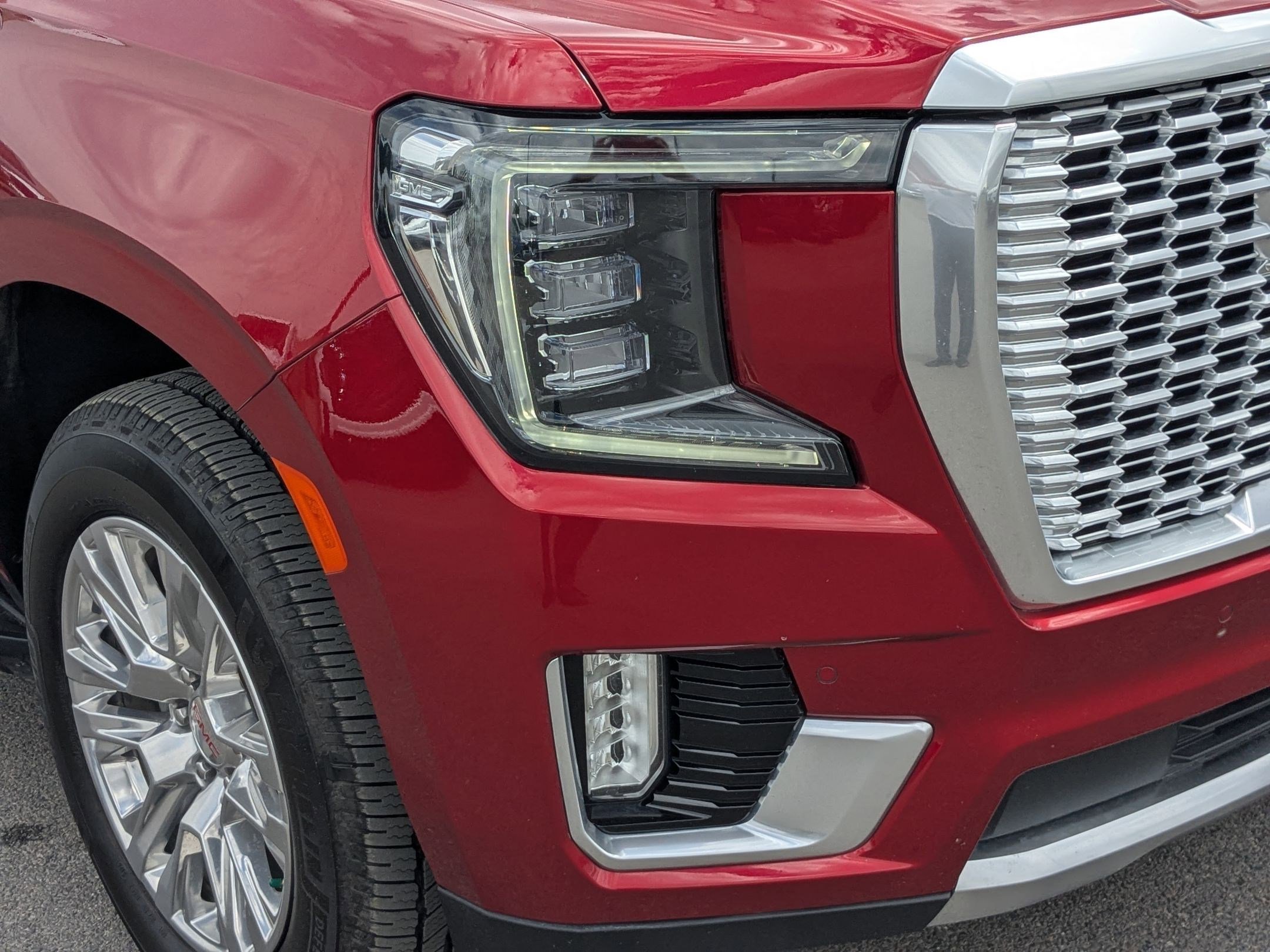 Certified 2024 GMC Yukon Denali w/ Max Trailering Package AWD/4WD image 11