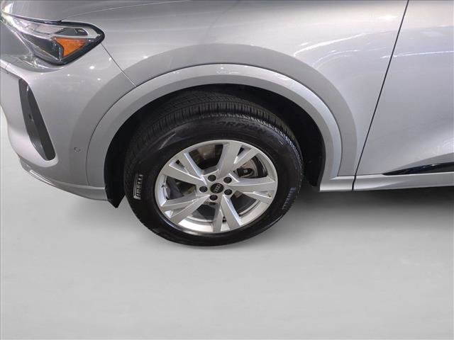 Certified 2025 Audi Q5 Premium w/ Convenience Package image 29