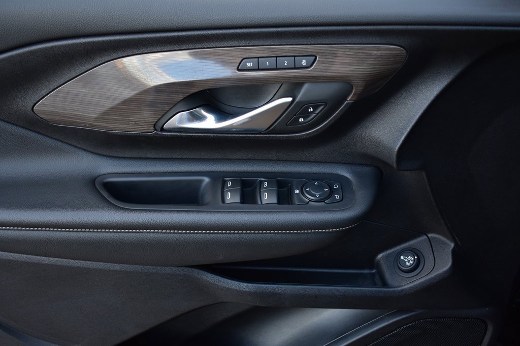 Used 2024 GMC Terrain Denali w/ Denali Premium Package image 15