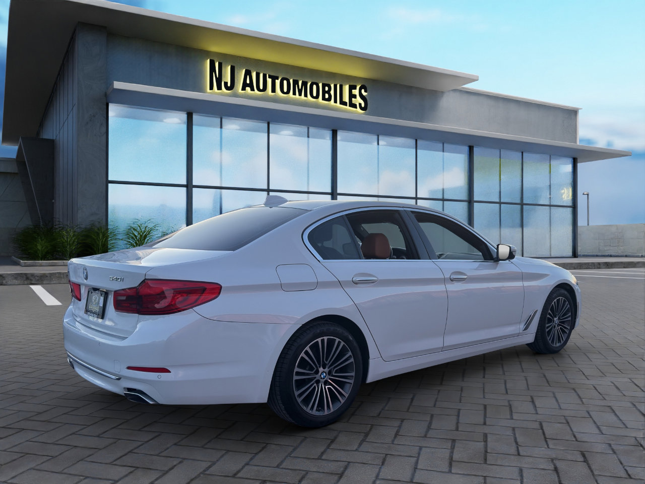 Used 2018 BMW 540i xDrive w/ Premium Package image 7