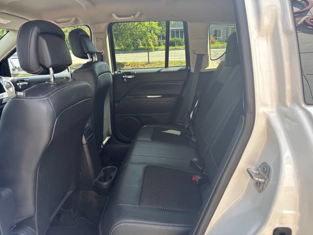 Used 2017 Jeep Compass Latitude AWD/4WD image 26