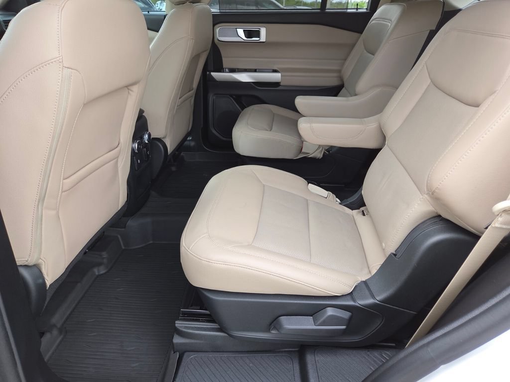Used 2021 Ford Explorer Limited w/ Equipment Group 301A RWD image 25
