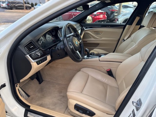 Used 2014 BMW 550i Sedan image 10