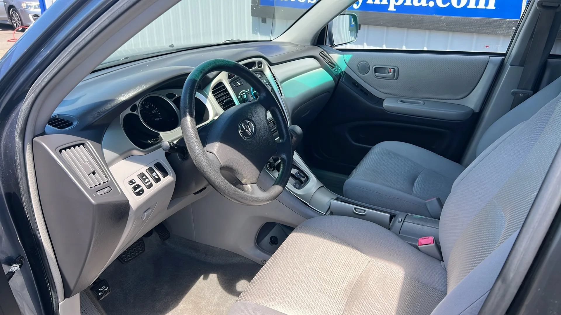 Used 2004 Toyota Highlander 2WD V6 image 13