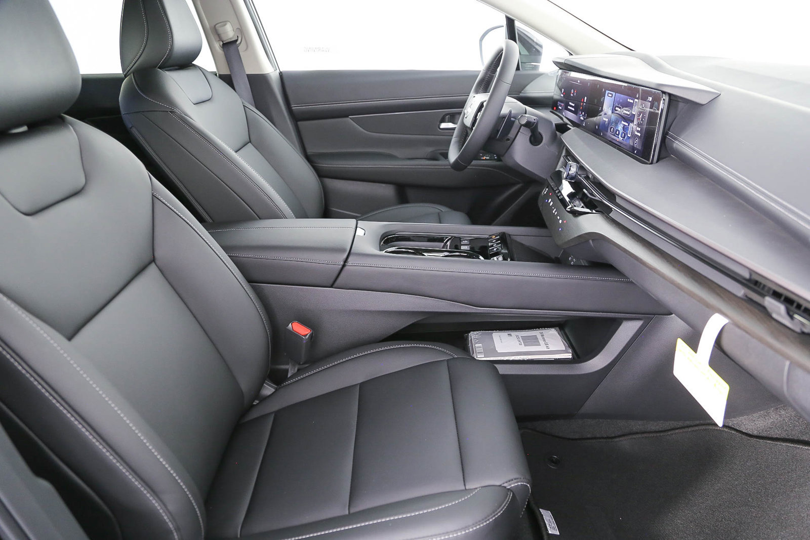 Used 2025 Nissan Murano SV FWD image 18