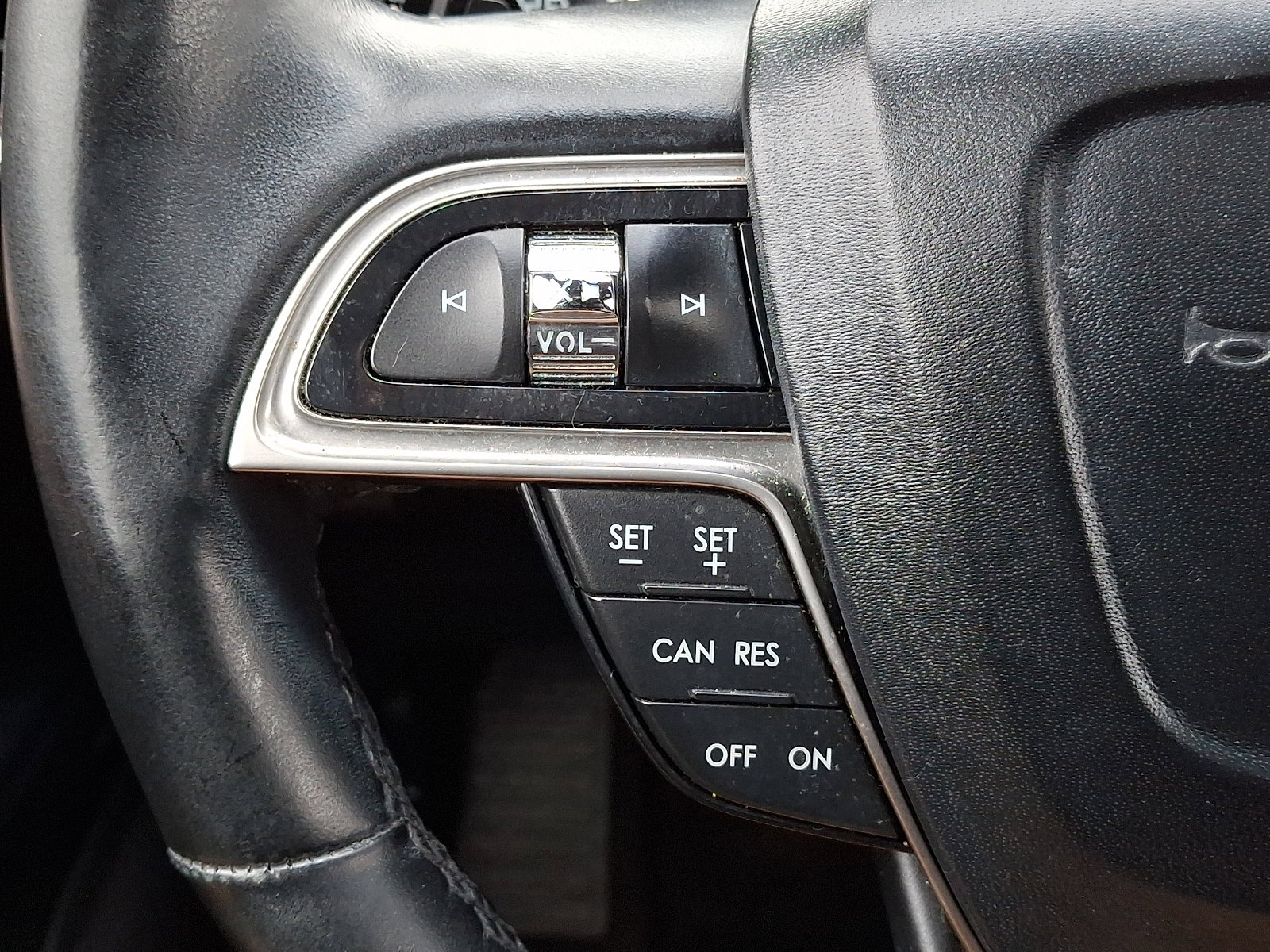 Used 2020 Lincoln Nautilus Reserve image 27