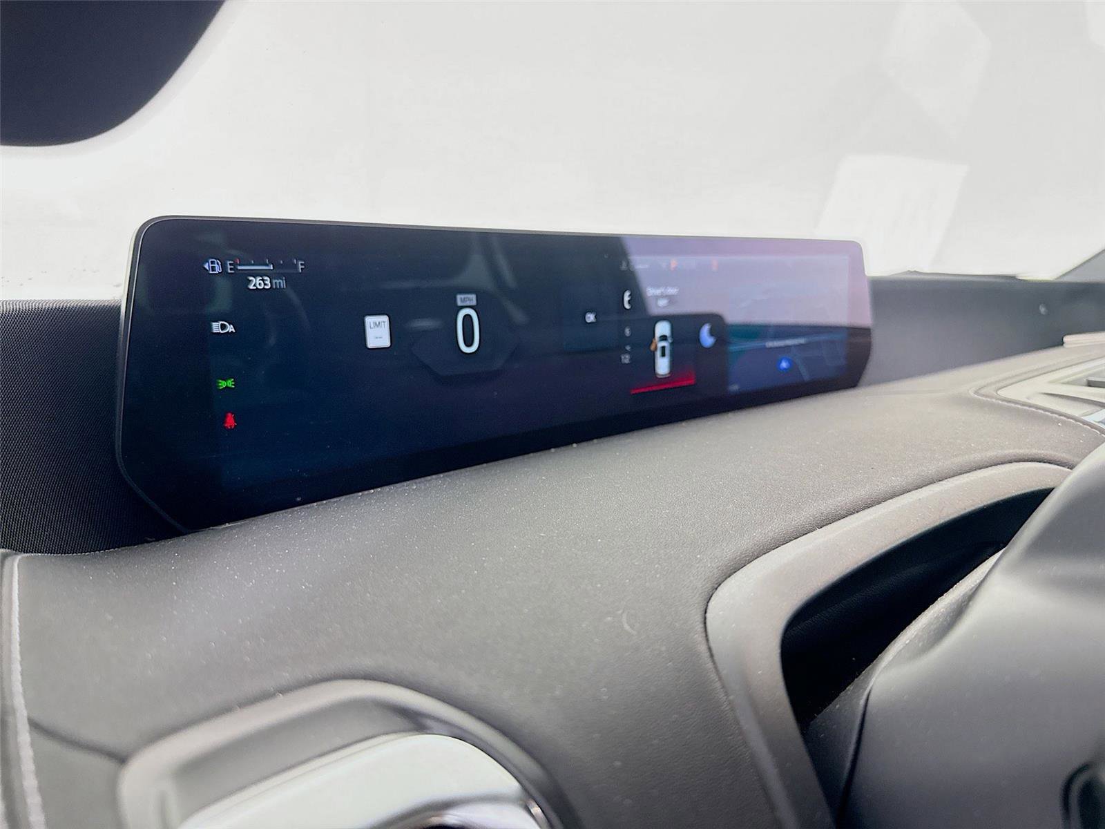 Used 2025 Ford Expedition Max Platinum w/ Stealth Performance Package image 4