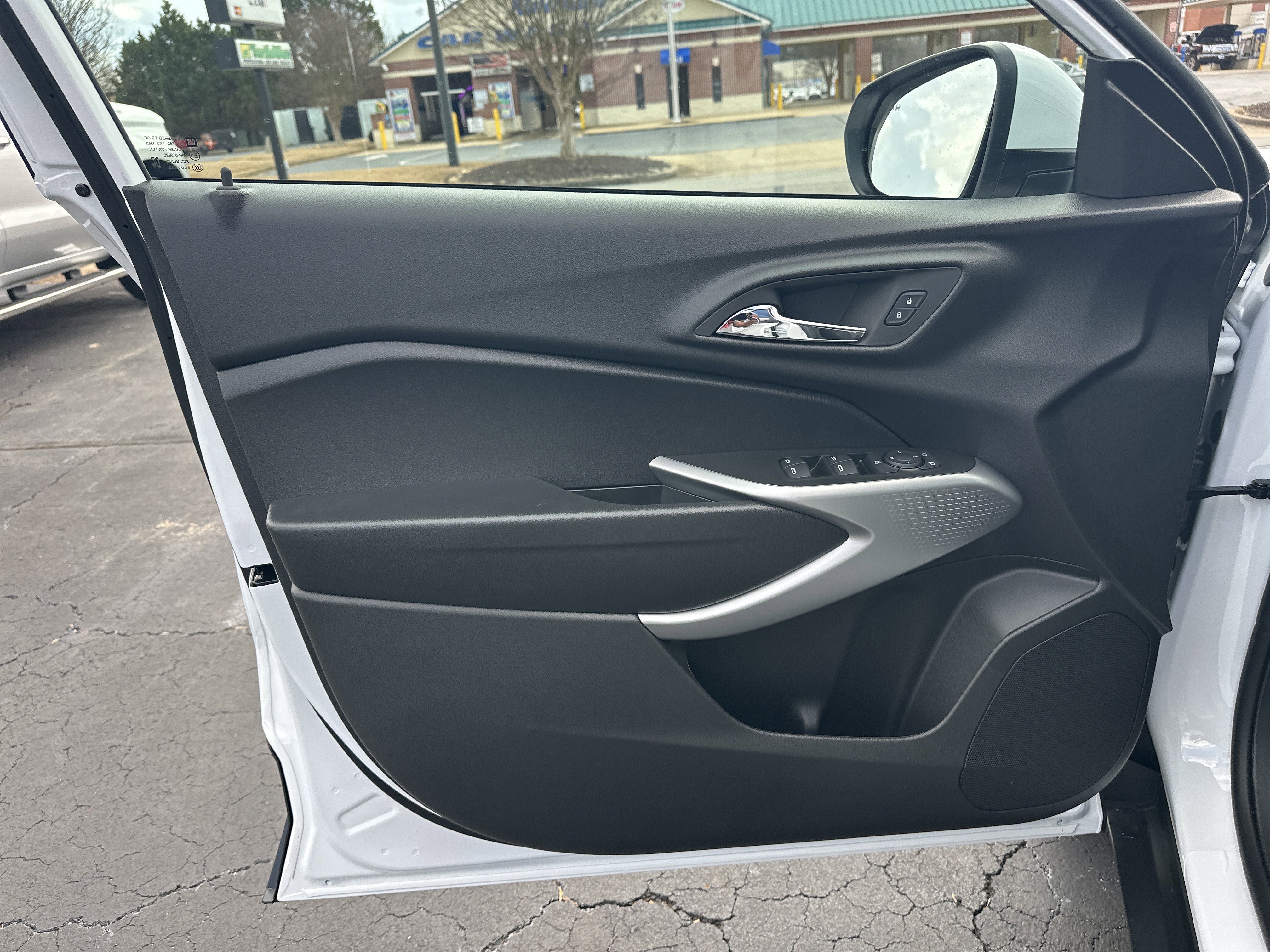 New 2026 Chevrolet Trax LS w/ LS Convenience Package FWD image 12