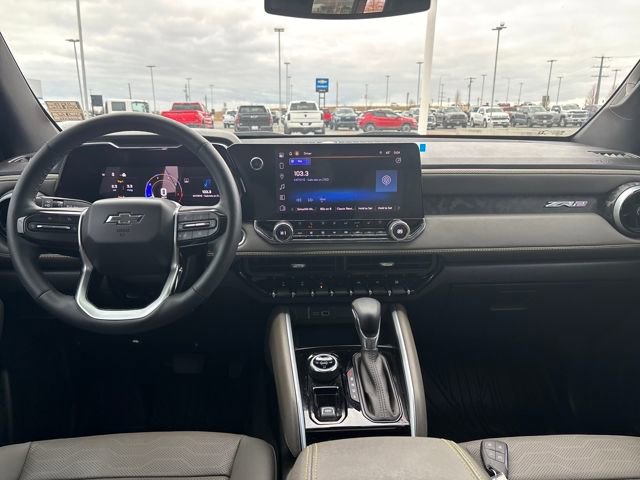 Used 2025 Chevrolet Colorado ZR2 w/ Technology Package image 12