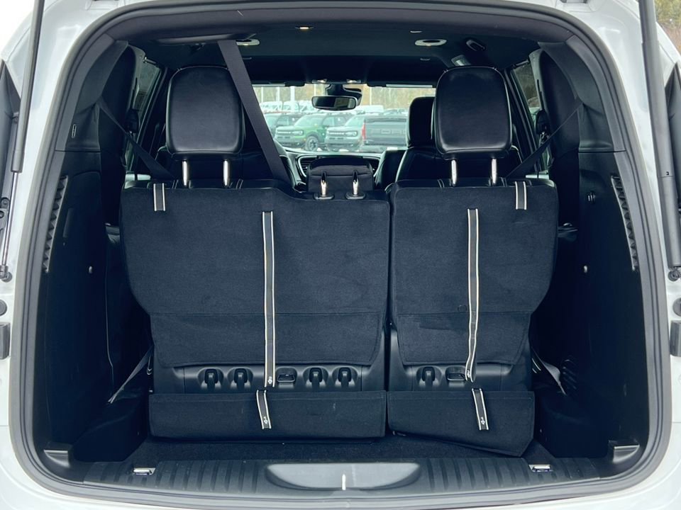 Used 2026 Chrysler Pacifica Select image 32