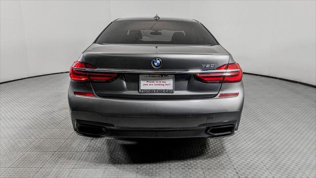 Used 2017 BMW 750i image 7