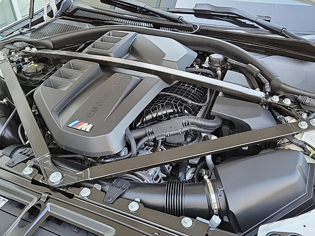 Used 2025 BMW M4 xDrive Competition AWD/4WD image 33
